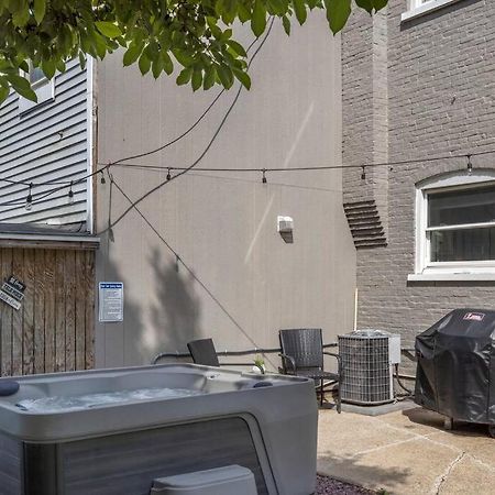 Rare City Home W/ Backyard Fire-Pit & Hottub 랭커스터 외부 사진